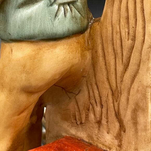 Vintage Ardco Porcelain Librarian Figurine (made in Taiwan) - Picture 9 of 13